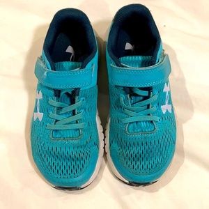 Girls Under Armour Running Shoes - size 11